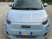 Usata Fiat 500e 42 kW (58 CV) 2023 Blu/azzurro Utilitaria