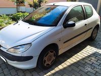 Usata Peugeot 206 68 CV (50 kW) 2002 Bianco Utilitaria