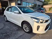 Usata Kia Rio 84 CV (61 kW) 2020 Bianco Berlina
