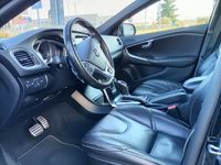 Usata Volvo V40 190 CV (139 kW) 2017 Nero Station wagon