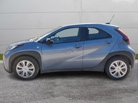 Usata Toyota Aygo X Active 98 CV (72 kW) 2025 Persian salt metallic SUV