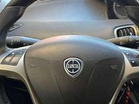 Usata Lancia Ypsilon Gold 95 CV (69 kW) 2017 Utilitaria