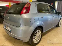 Usata Fiat Punto Evo Dynamic 69 CV (50 kW) 2008 Azzurro Utilitaria