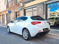 Usata Alfa Romeo Giulietta Exclusive 105 CV (77 kW) 2015 Bianco Utilitaria