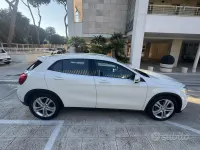 Usata Mercedes GLA200 136 CV (100 kW) 2015 Bianco SUV