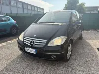 Usata Mercedes A180 109 CV (80 kW) 2010 Nero Monovolume
