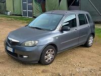 Usata Mazda 2 75 CV (55 kW) 2004 Grigio Utilitaria
