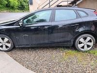 Usata Volvo V40 115 CV (84 kW) 2013 Nero Station wagon