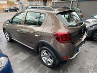 Usata Dacia Sandero Comfort 90 CV (66 kW) 2019 Marrone Berlina