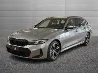 Usata BMW 330 Comfort Edition 286 CV (210 kW) 2023 Black sapphire metallizzato Station wagon