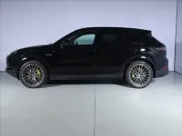 Usata Porsche Cayenne Platinum Edition 462 CV (339 kW) 2022 Nero metallizzato SUV