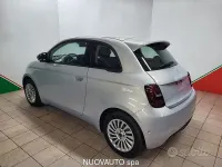 Nuova Fiat 500e Tech 86 kW (118 CV) 2026 Blu Berlina