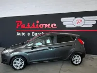 Usata Ford Fiesta 95 CV (69 kW) 2016 Grigio Utilitaria