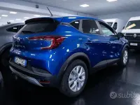 Usata Renault Captur Zen 145 CV (106 kW) 2021 Blu SUV