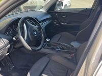 Usata BMW 118 143 CV (105 kW) 2010 Argento Utilitaria