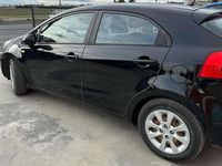 Usata Kia Rio LX 75 CV (55 kW) 2012 Nero Berlina