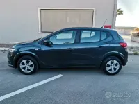 Usata Dacia Sandero Essentiel 101 CV (74 kW) 2022 Grigio Berlina