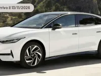 Usata VW ID.7 Pro 88 kW (121 CV) 2024 Argento Utilitaria