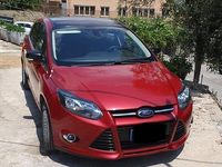 Begagnad Ford Focus 150 HK (110 kW) 2011 Röd Sedan