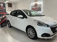 Usata Peugeot 208 82 CV (60 kW) 2018 Bianco Utilitaria
