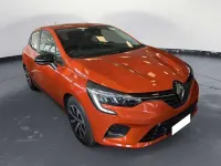 Usata Renault Clio V Equilibre 140 CV (102 kW) 2023 Arancione Berlina