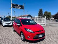 Usata Ford Fiesta Titanium 70 CV (51 kW) 2012 Rosso Utilitaria