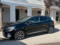 Begagnad Renault Clio V 2022 Svart Sedan