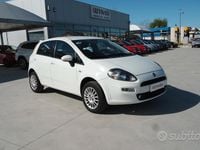 Usata Fiat Punto Lounge 78 CV (57 kW) 2014 Bianco Utilitaria