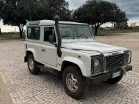 Usata Land Rover Defender 122 CV (89 kW) 2002 Bianco Station wagon