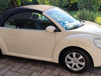 Usata VW New Beetle 102 CV (75 kW) 2006 Giallo Utilitaria