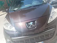 Usata Peugeot 207 68 CV (50 kW) 2011 Berlina