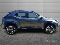Usata Toyota Yaris Cross Lounge 116 CV (85 kW) 2023 Grigio SUV