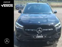 Käytetty Mercedes GLA180 116 HP (85 kW) 2022 Musta Katumaasturi