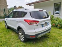 Usata Ford Kuga 150 CV (110 kW) 2015 Bianco SUV