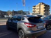 Usata Nissan Qashqai Tekna 131 CV (96 kW) 2016 Grigio scuro metallizzato SUV
