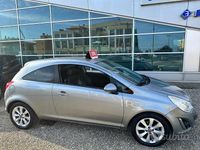 Usata Opel Corsa 85 CV (62 kW) 2012 Grigio Utilitaria