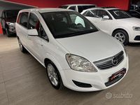 Usata Opel Zafira Edition 140 CV (102 kW) 2011 Bianco Monovolume