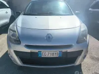 Usado Renault Clio II 75 CV (55 kW) 2011 Gris Berlina