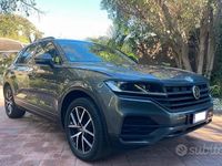 Usata VW Touareg 2019 Grigio SUV
