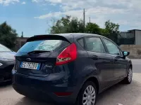 Usata Ford Fiesta 82 CV (60 kW) 2012 Blu Berlina