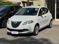 Usata Lancia Ypsilon Gold 69 CV (50 kW) 2013 Bianco Utilitaria