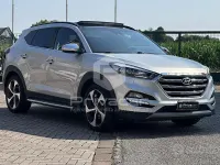 Usata Hyundai Tucson Comfort 141 CV (103 kW) 2017 Grigio SUV