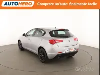 Begagnad Alfa Romeo Giulietta Super 120 HK (88 kW) 2017 Silver Halvkombi