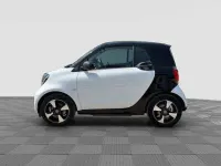 Usata Smart ForTwo Electric Drive Passion 41 kW (56 CV) 2021 White con cella nera
