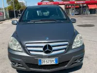 Usata Mercedes B180 109 CV (80 kW) 2010 Grigio Monovolume