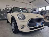 Begagnad Mini ONE 75 HK (55 kW) 2017 Beige Halvkombi