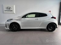 Usata Toyota Yaris 280 CV (205 kW) 2024 Bianco Utilitaria