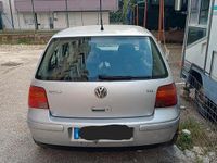 Usata VW Golf IV 105 CV (77 kW) 2002 Grigio Utilitaria