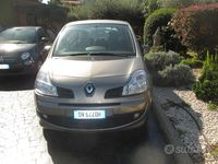 Käytetty Renault Modus Dynamique 75 HP (55 kW) 2008 Harmaa Tila-auto