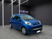 Usata Peugeot 107 68 CV (50 kW) 2009 Blu Utilitaria